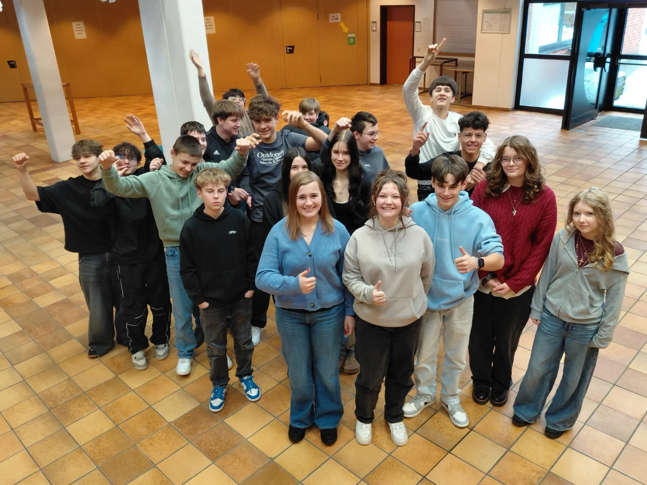 Der 3. Platz und 300 Euro geht an die M-Klasse 9 der Mittelschule Zwiesel in Zwiesel.
